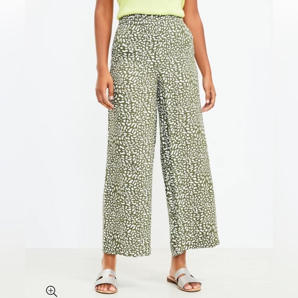 NWT LOFT Pull On Wide Leg Crop Pants Olive White Animal Leopard Print